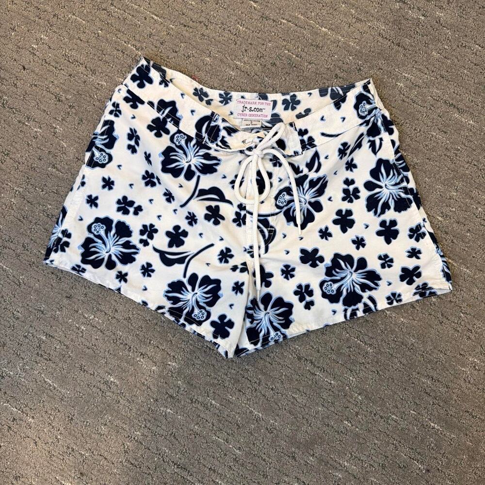 Cute vintage y2k white low rise swim shorts with floral hibiscus pattern